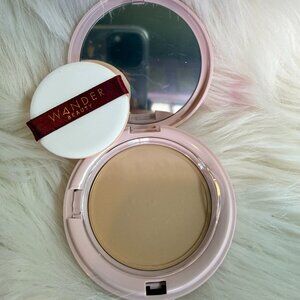 Wanderlust Powder foundation Shade Light